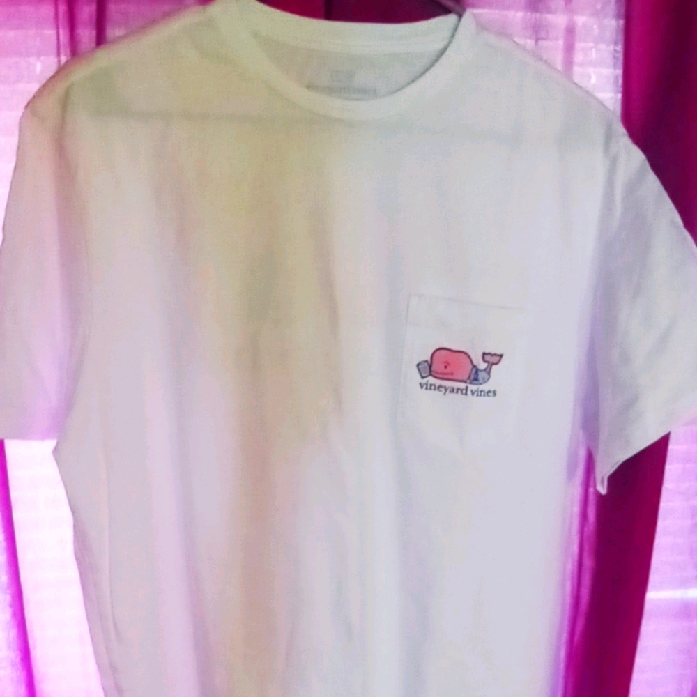 White Vineyard Vines Tshirt